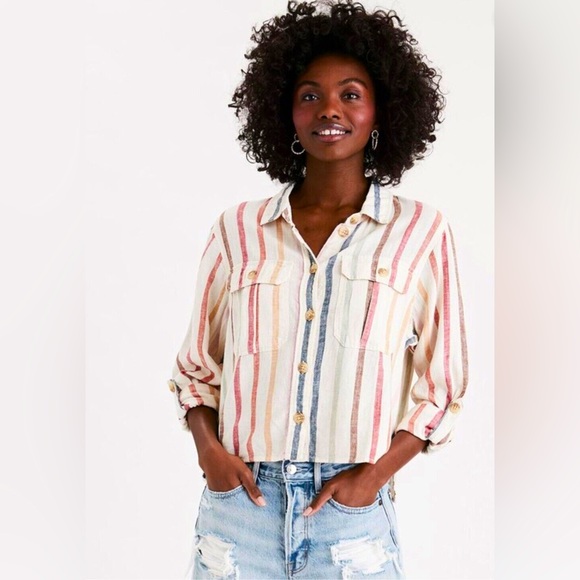 American Eagle Outfitters Tops - American Eagle Women's multi-colored striped cropped button up shirt